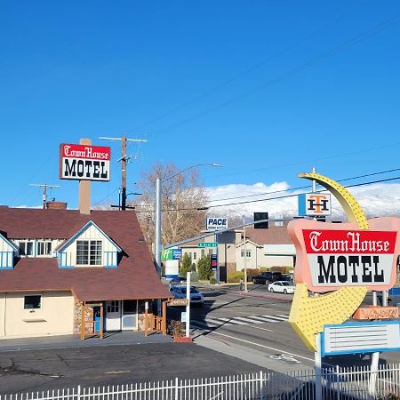Townhouse Motel Bishop Bagian luar foto