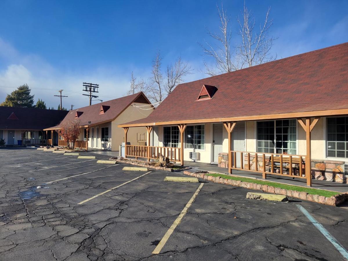 Townhouse Motel Bishop Bagian luar foto