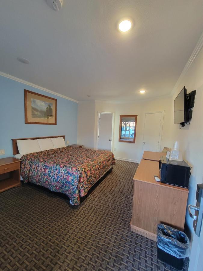 Townhouse Motel Bishop Bagian luar foto