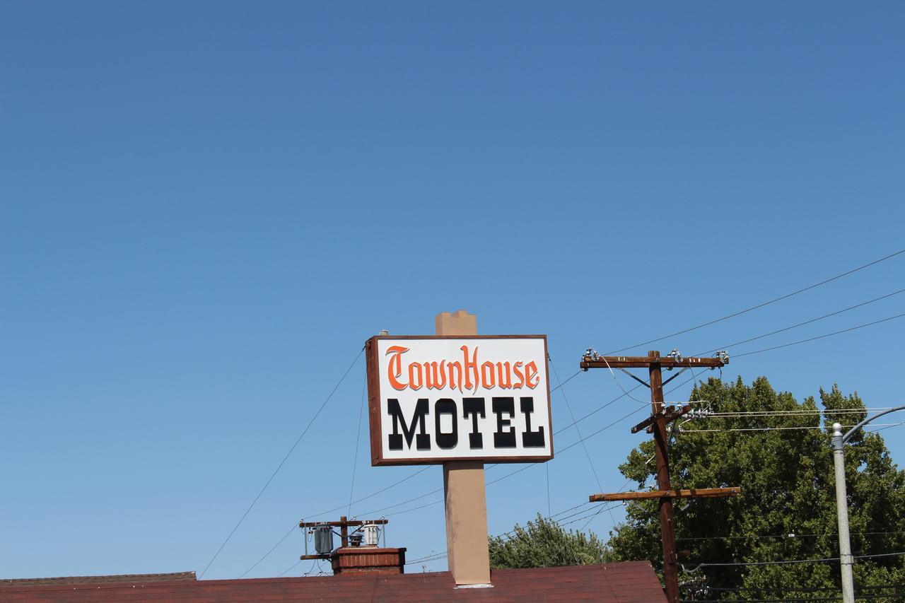 Townhouse Motel Bishop Bagian luar foto