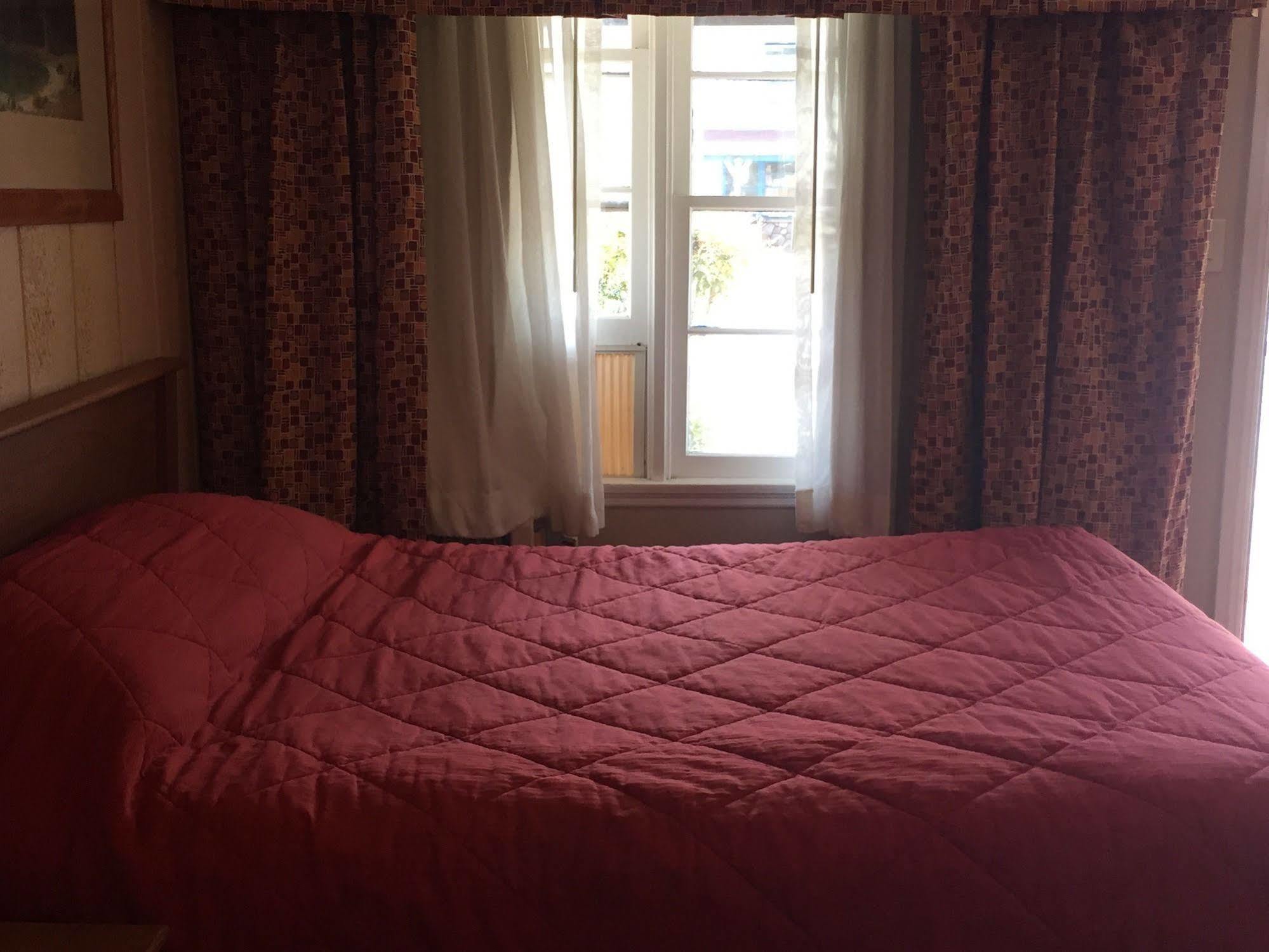 Townhouse Motel Bishop Bagian luar foto