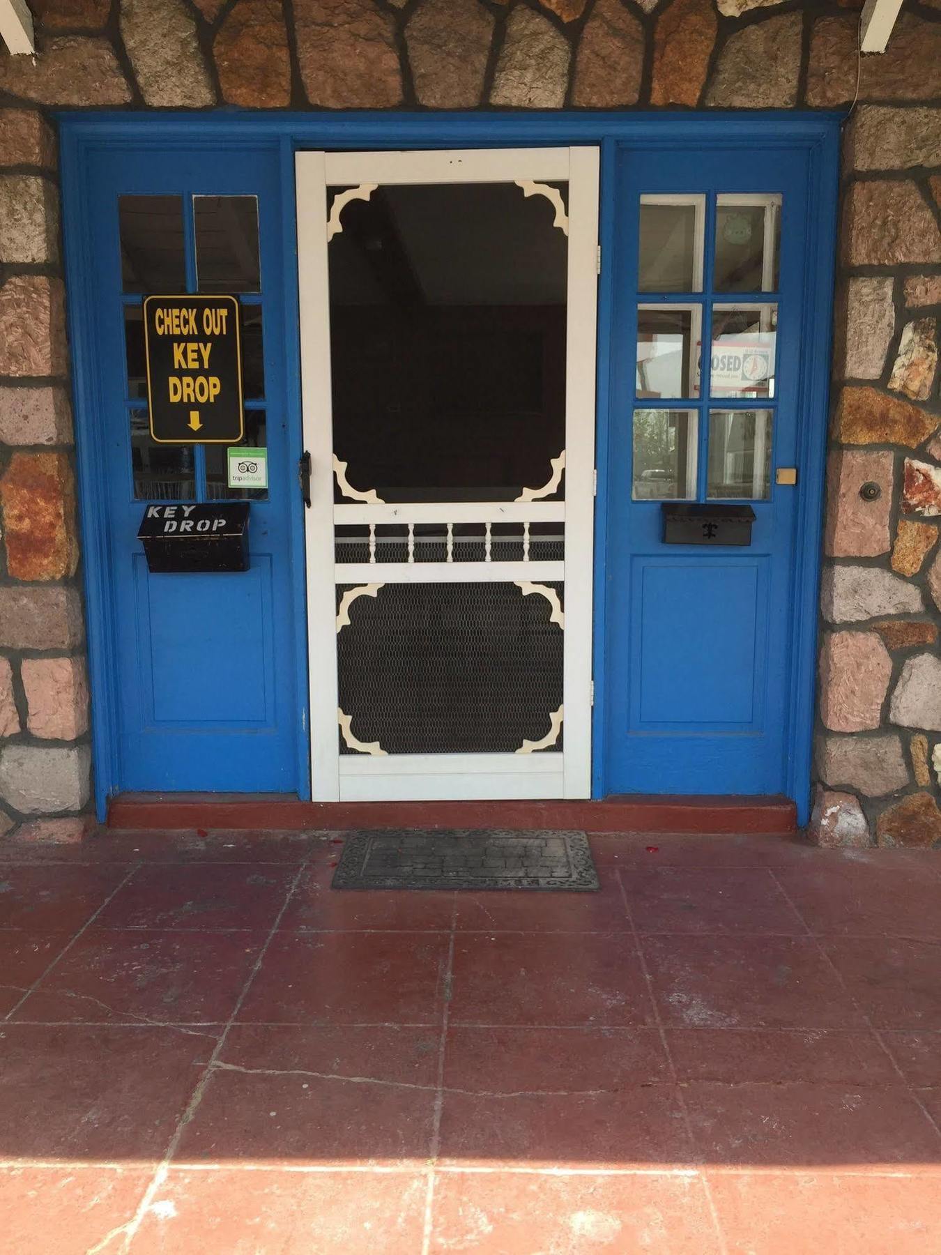 Townhouse Motel Bishop Bagian luar foto