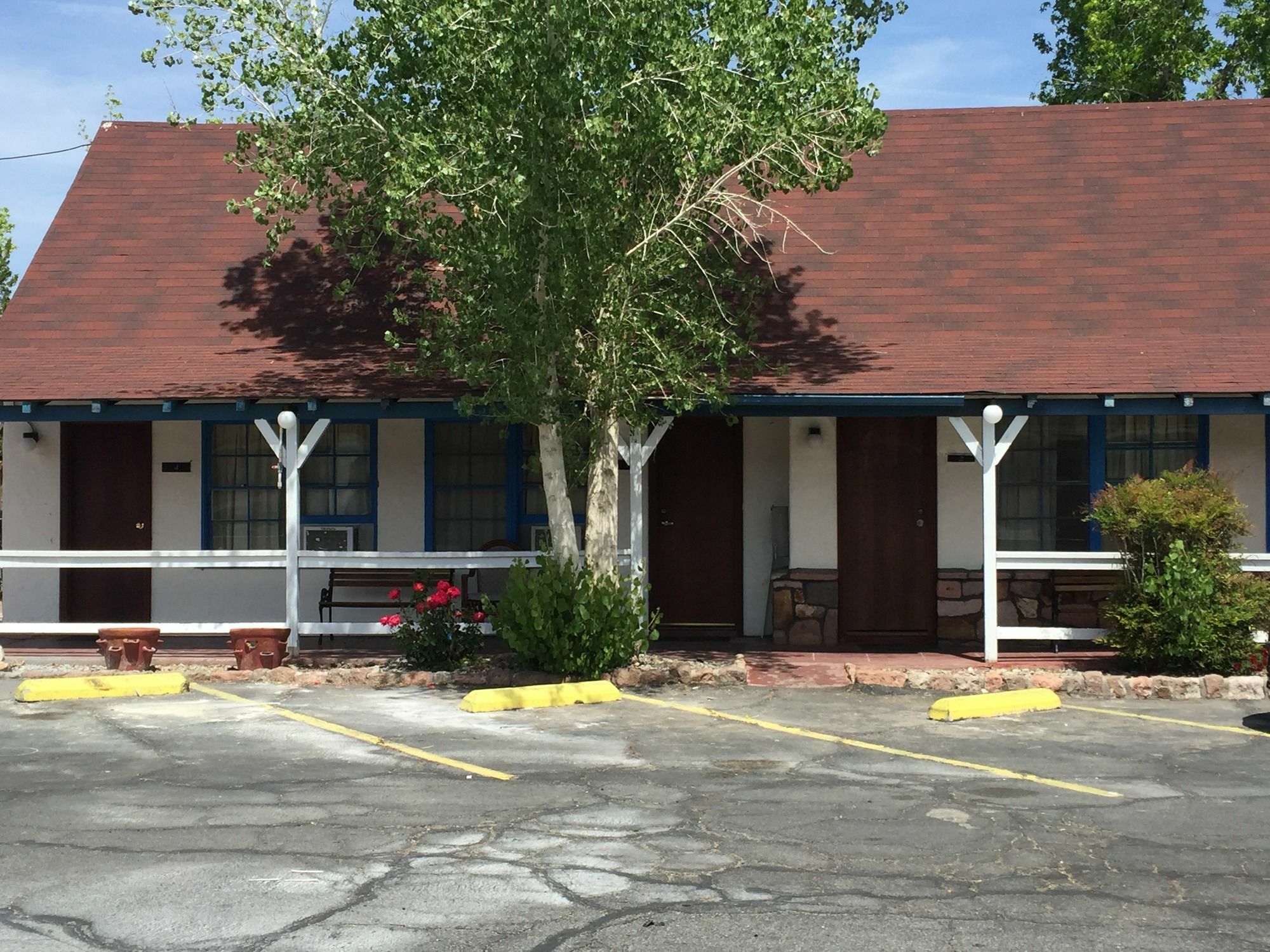 Townhouse Motel Bishop Bagian luar foto